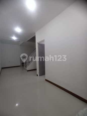 Harga 1M an di Surabaya Barat Rumah Baru Babatan Pilang