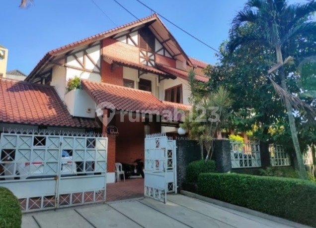 Price Drop on Elite Hook Position House, Suitable for Residence and Office in Pondok Indah