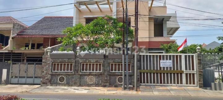 Dijual Rumah Hoek di Malaka Country Estate Pondok Kopi Dijual Rumah Hoek di Malaka Country Estate Pondok Kopi