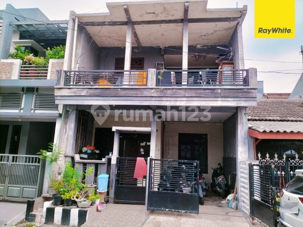 2-Story House for Sale in Wisma Penjaringan Sari, Surabaya