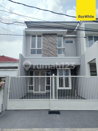 Dijual Rumah SHM di Manyar Tirtoyoso Selatan Surabaya