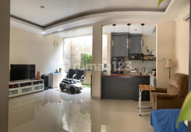 Beautiful House for Sale in Metland Menteng Cakung, Jakarta