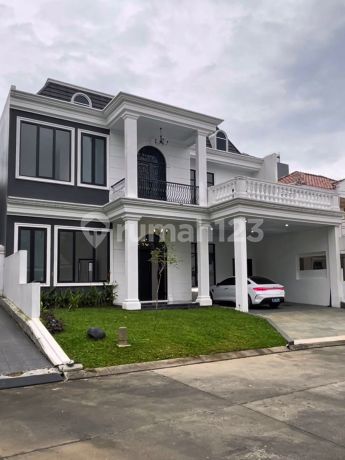 Private Pool House with Mountain View in Sentul City, Area 250M, 3+1 Bedrooms.