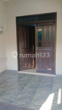 DIJUAL RUMAH MEWAH SEMI FURNISHED SIDOARJO DIJUAL RUMAH MEWAH SEMI FURNISHED SIDOARJO