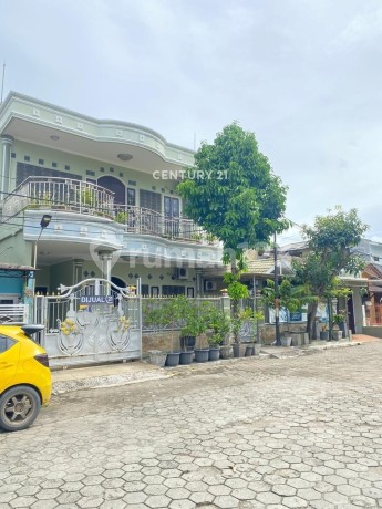 2-Story Residence Plus Shop in Beautiful Cilegon Cottage 2-Story Residence Plus Shop in Beautiful Cilegon Cottage