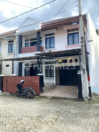 Hunian 2 Lantai Rahayu Residence One Gate System