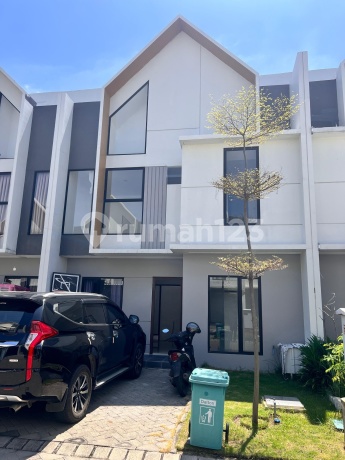 Eastern Park 10 Menit Dari Pakuwon City Mall Disewakan Murah - Kondisi Siap Huni 3 Kamar