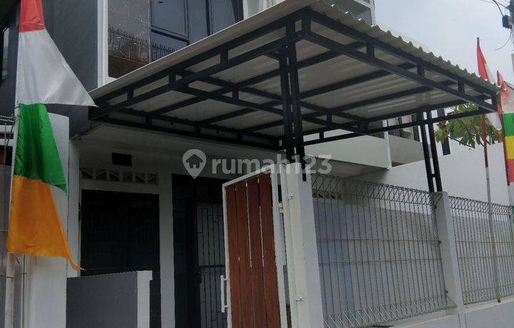 Rumah Murah 2 Lantai Dekat Mangga Besar Shm