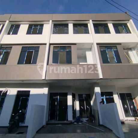 Di Jual Rumah Siap Huni 3 Kamar ******** Carpot di Kemayoran Di Jual Rumah Siap Huni 3 Kamar ******** Carpot di Kemayoran