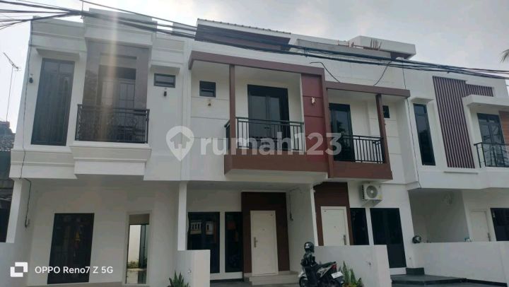 Rumah di Jual Cempaka Putih Dekat Rs Islam 3 KT 3 KM