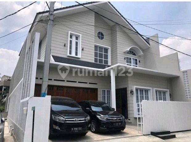 For Sale Luxury House in Taman Duta Cisalak Complex, Depok