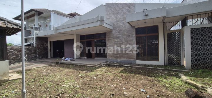 Rumah Nyaman di Daerah Setrasari, Bandung Utara Ada Mata Air