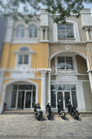 Dijual Ruko 3 Lantai, Kamar Mandi 3 + Posisi Hook - Bolsena, Gading Serpong