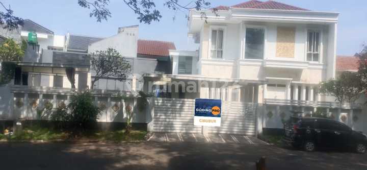 Rumah Besar Ada Kolam Renang Citra Gran Cibubur