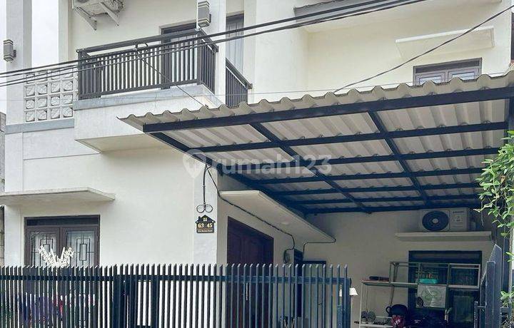 Rumah dijual di Villa Mutiara Cinere Depok Jawa Barat
