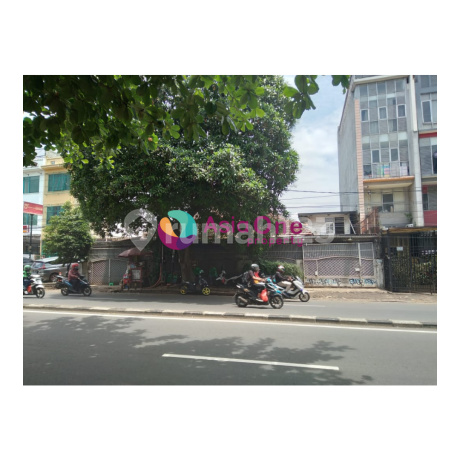 For Sale House in Mining Complex Area Joglo, West Jakarta
