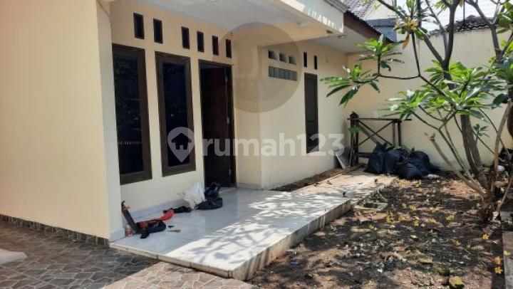 Dijual Rumah Murah Komplek Raya Housing Jatiwaringin Bekasi
