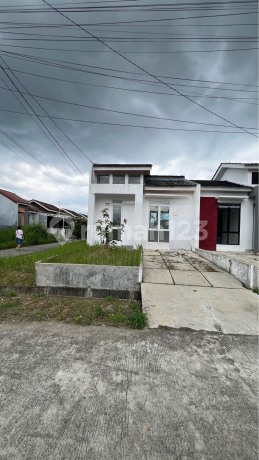 Rumah Asri Dan Nyaman Di Perumnas Dramaga