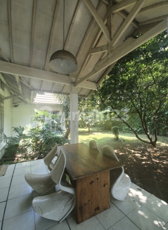 Rumah Terawat Tanah Luas Siap Huni Gatot Subroto Bandung Rumah Terawat Tanah Luas Siap Huni Gatot Subroto Bandung