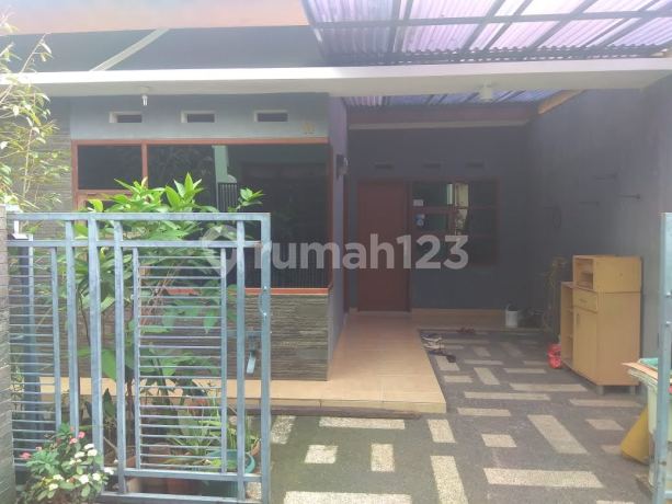 Minimalist House Ready to Occupy in Pasteur, Bandung