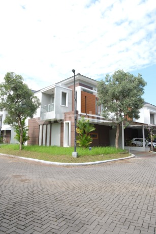 Desain Custom, 5 Menit Taman Denggung, Bale Wangsa Residence Desain Custom, 5 Menit Taman Denggung, Bale Wangsa Residence
