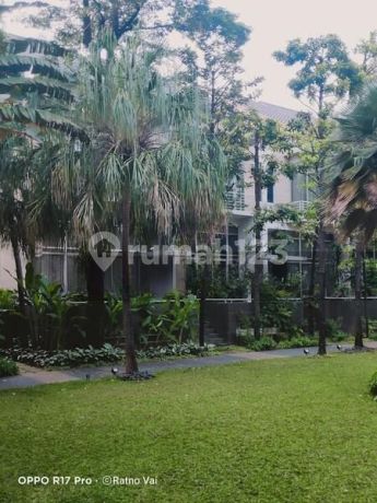 Rumah 3 lantai minimalis modern komplek Residence 28 