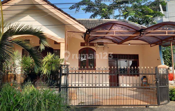 Turun Harga Lagi..!!! Rumah Siap Huni, Posisi Hoek Di Villa Bogor Indah, Shm,jual Cepat