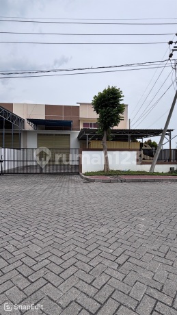 Dijual Gudang di Komplek Pergudangan Sirie Siap Pakai