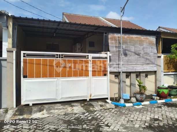 0875-Dijual Rumah di Jade Ville Buduran Sidoarjo Lokasi Strategis 0875-Dijual Rumah di Jade Ville Buduran Sidoarjo Lokasi Strategis
