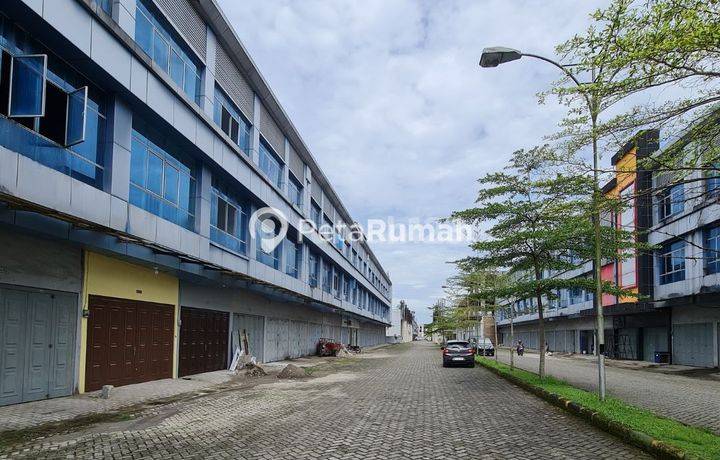  RUKO JALAN PADANG GOLF KOMPLEK CBD POLONIA