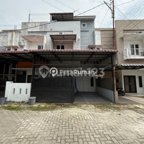 FOR SALE HOUSE ON KIWI STREET, GRAND KIWI TOWNHOUSE RESIDENTIAL COMPLEX - MEDAN SUNGGAL FOR SALE HOUSE ON KIWI STREET, GRAND KIWI TOWNHOUSE RESIDENTIAL COMPLEX - MEDAN SUNGGAL