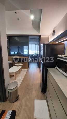 Disewakan Apartemen Collins Boulevard 1 Bedroom Furnished