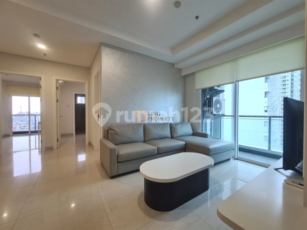 Brand New Furnished Interior Bagus! Disewakan 3BR 110m2 Condominium Grand Madison Jalan Kaki ke Central Park Mall Taman Anggrek dan Soho Capital.