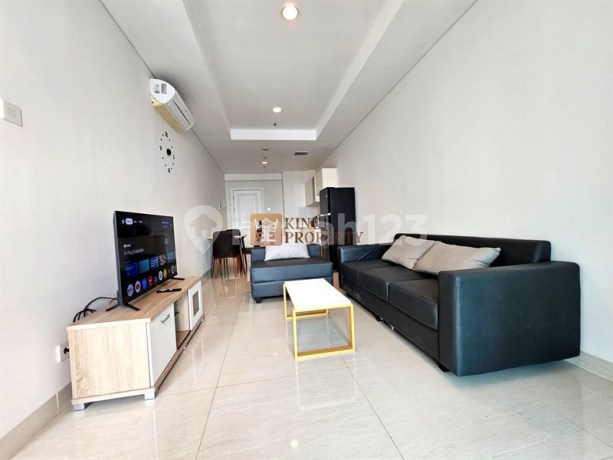 Selangkah ke Central Park Mall, Pullman dan Taman Tribecca, Disewakan 2Br Furnished Homey Lengkap Condominium Grand Madison Siap Huni.