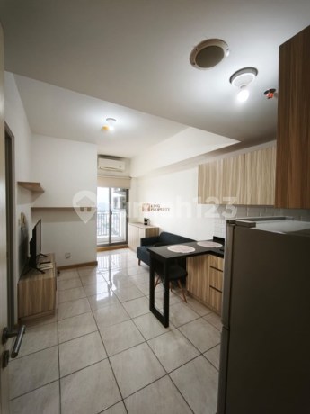 Strategis Jual 2 Kamar Furnished Bagus di Apartemen Serpong Midtown Residence Fasilitas Kolam Renang, Gym, Jacuzzi Akses ke Bandara Soekarno-Hatta, Pintu Tol Dekat ke Summarecon Serpong Mall, Supermall Karawaci