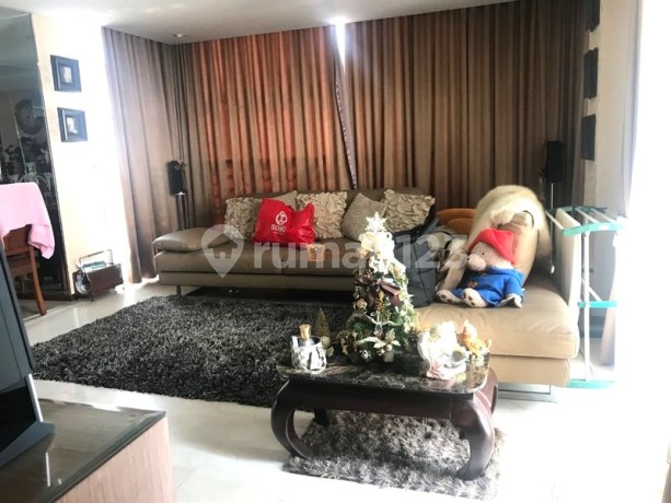 Selangkah ke Mall Central Park Sewa 3 Kamar Furnished Bagus di Royal Mediterania Garden Residence Fasilitas Kolam Renang, Gym, Sauna Dekat ke Neo Soho, Taman Anggrek, dan Pintu Tol
