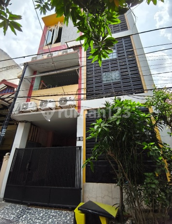 Rumah Kost Aktif Pria Semolowaru Indah Dekat Universitas dan Pusat Bisnis Rumah Kost Aktif Pria Semolowaru Indah Dekat Universitas dan Pusat Bisnis