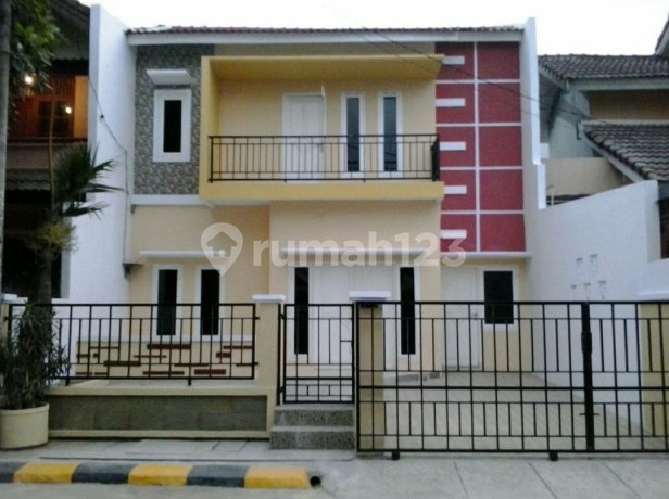 Rumah 2 Lantai di Cluster Pasundan Limus Pratama Regency Bogor Rumah 2 Lantai di Cluster Pasundan Limus Pratama Regency Bogor