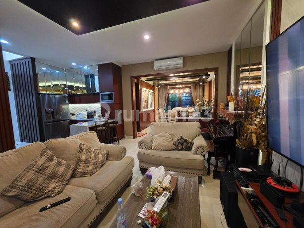 Rumah Bagus, 2 Lantai, SHM, Strategis di Podomoro Golf View