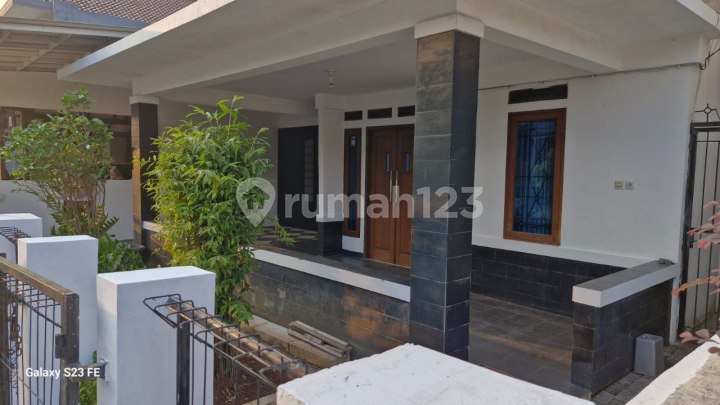 Rumah Bagus, Dekat Akses Tol, Semi Furnished di Rawalumbu Rumah Bagus, Dekat Akses Tol, Semi Furnished di Rawalumbu