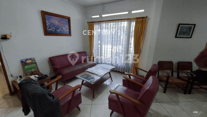 Dijual Rumah Luas &Strategis di Tulip Permai Jl Jakarta-Bandung