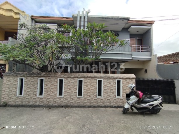 Rumah Mewah 2 Lantai di Sukamenak Bebas Banjir