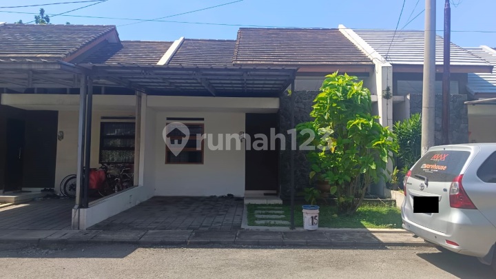 Rumah Cantik dengan Onegate Sistem Lingkungan Aman dan Nyaman