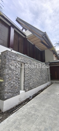 Villa Canggu Walking Distance To Echo Beach Labrisa SHM Villa Canggu Walking Distance To Echo Beach Labrisa SHM