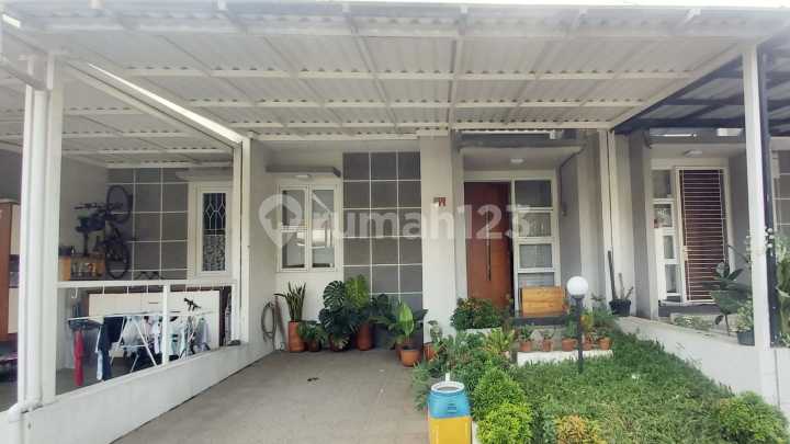 Below Market! 2+1 House Ready to Live In a Car Access Cluster in Ciputat