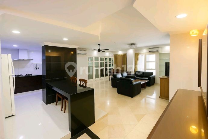 Apartemen 4BR Semi Furnished Termurah di Grand Topic Apartemen 4BR Semi Furnished Termurah di Grand Topic