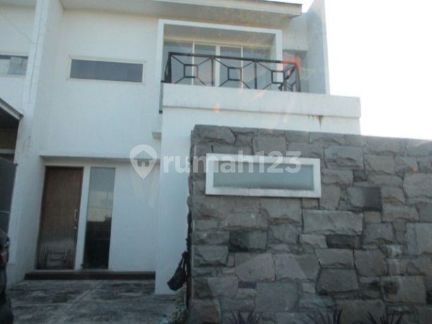 Minimalis Bebas Banjir De Casa Menganti Lakarsantri 53070