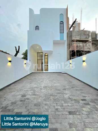 Dijual Rumah Baru Little Santorini Jalan Kejaksaan Joglo, Jakarta Barat