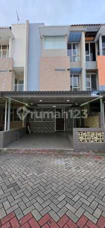 Di Jual Rumah 4 Lantai Siap Huni di Grand Puri Grisenda Kapuk Muara, Penjaringan, Jakarta Utara Di Jual Rumah 4 Lantai Siap Huni di Grand Puri Grisenda Kapuk Muara, Penjaringan, Jakarta Utara