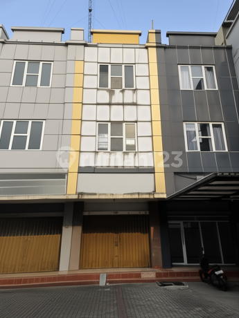 Ruko 2,5 Lantai di Golden Boulevard BSD Serpong Harga Hanya 1,9 M Ruko 2,5 Lantai di Golden Boulevard BSD Serpong Harga Hanya 1,9 M